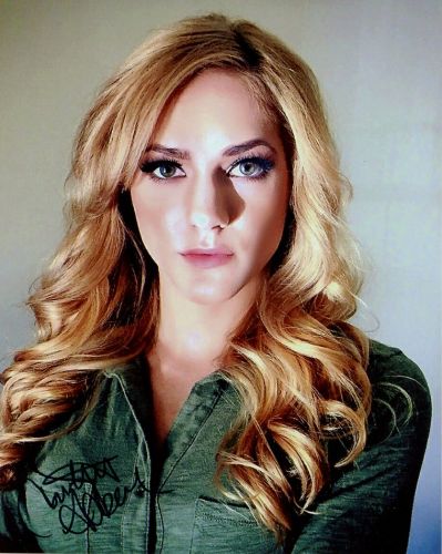 Courtney Akbar