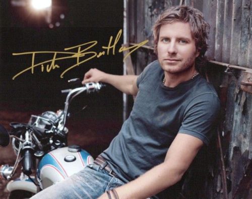 Dierks Bentley - COUNTRY SINGER