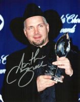 Garth Brooks - COUNTRY LEGEND