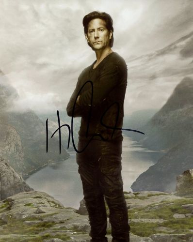 Henry Ian Cusack from the TV series THE 100