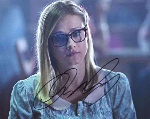 Olivia Taylor Dudley from the TV series THE MAGICIANS