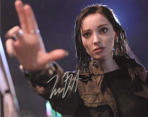 Emma Dumont from the TV series THE GIFTED