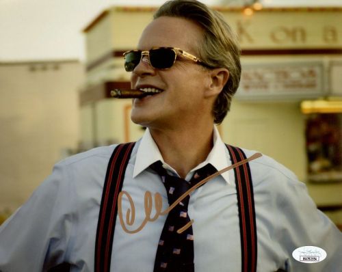 Carey Elwes - STRANGER THINGS