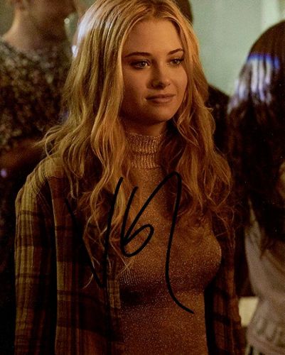 Virginia Gardner - RUNAWAYS