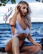 Shayna Holt - MODEL - (Earn 2 reward points on this item worth €0.44)