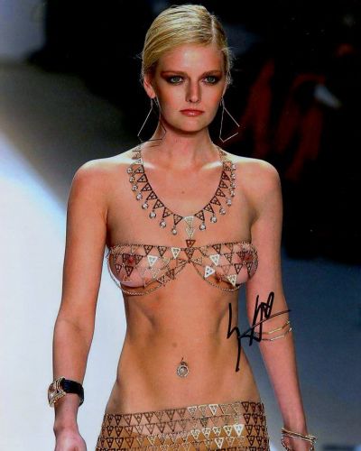 Lydia Hurst - MODEL