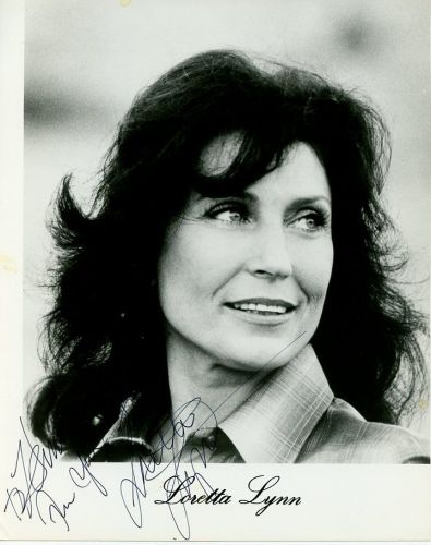 Loretta Lynn (1932-2022) COUNTRY LEGEND