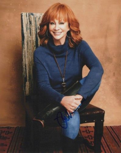 Reba McIntyre - COUNTRY LEGEND