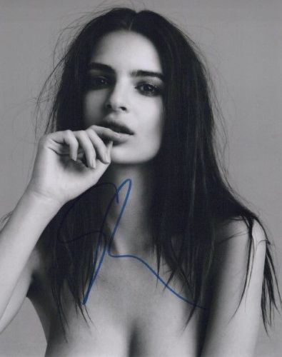 Emily Ratajkowski - SPORTS ILLUSTRATED