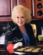 Doris Roberts (1925-2016) - EVERYBODY LOVES RAYMOND - (Earn 3 reward points on this item worth £0.57)
