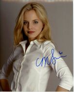 Mena Suvari - (Earn 4 reward points on this item worth £0.76)