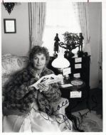 Joanne Woodward - (Earn 2 reward points on this item worth €0.44)